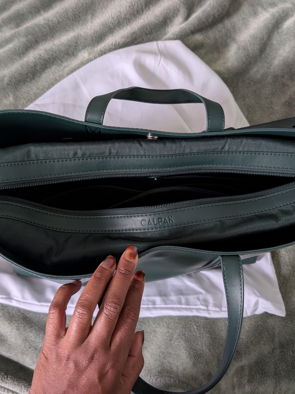 Calpak Large Green Tote Bag - Picture 3 of 4